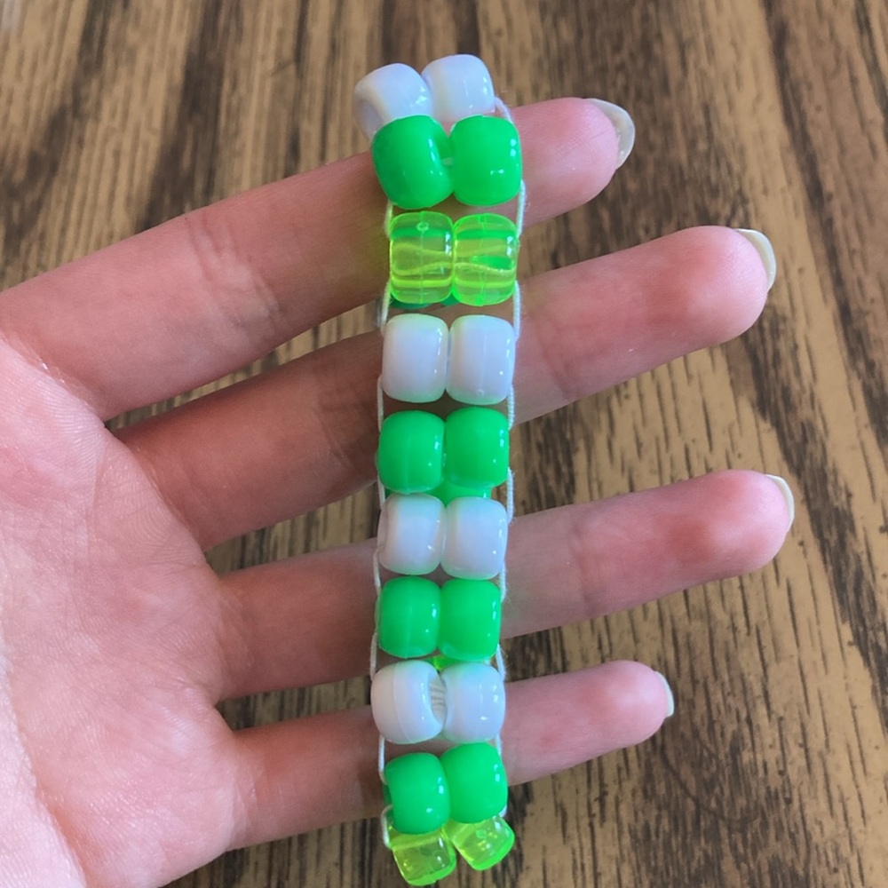 Mint Ladder Kandi Cuff 🌱 - Picture 3 of 5
